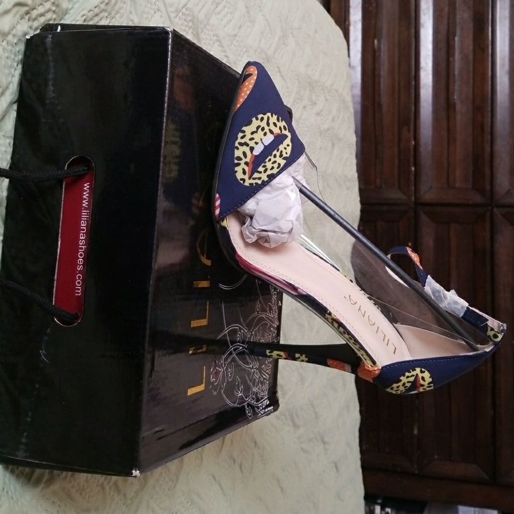 Traffic shoes